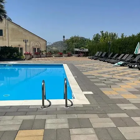 Refined In With Private Pool Casa vacanze