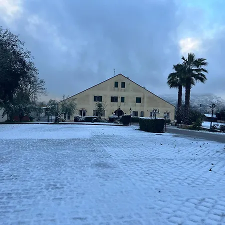 Refined In With Private Pool * Enna